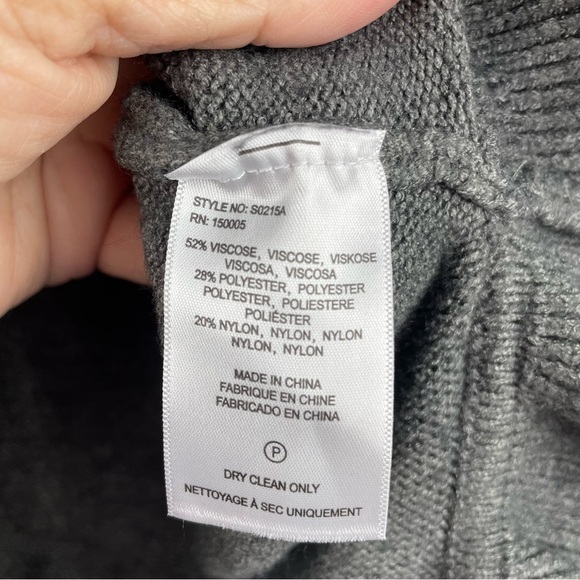 dRA Los Angeles Gray Long Sleeve Ruffle Sweater size xs - Picture 6 of 6